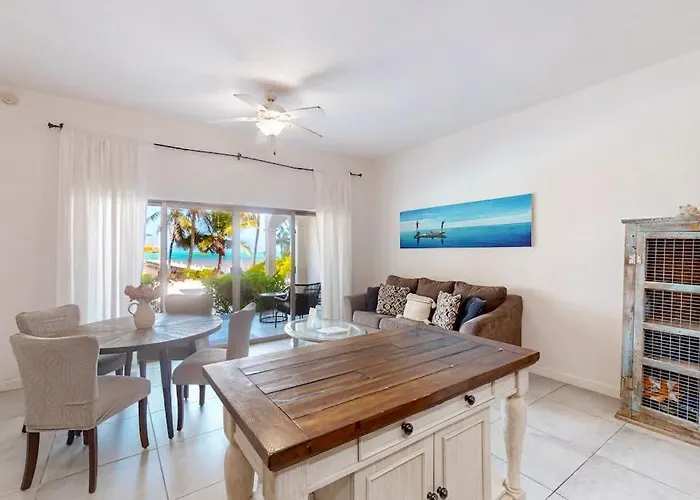 Сasa de vacaciones New Oceanfront W Shared Pool Dock Two Kayaks Partial Ac Wifi *