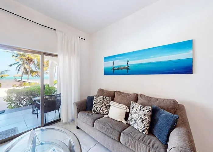 New Oceanfront W Shared Pool Dock Two Kayaks Partial Ac Wifi Сasa de vacaciones San Pedro (Ambergris Caye)