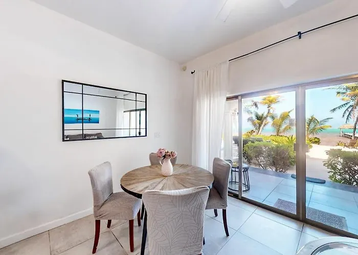 Сasa de vacaciones New Oceanfront W Shared Pool Dock Two Kayaks Partial Ac Wifi