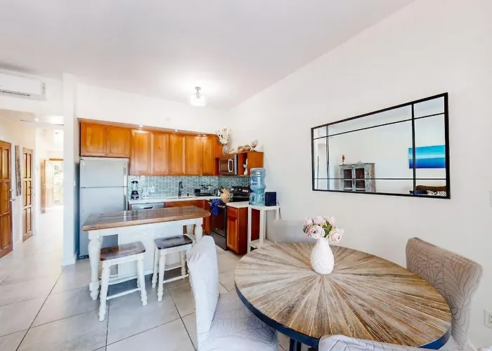 New Oceanfront W Shared Pool Dock Two Kayaks Partial Ac Wifi Сasa de vacaciones *