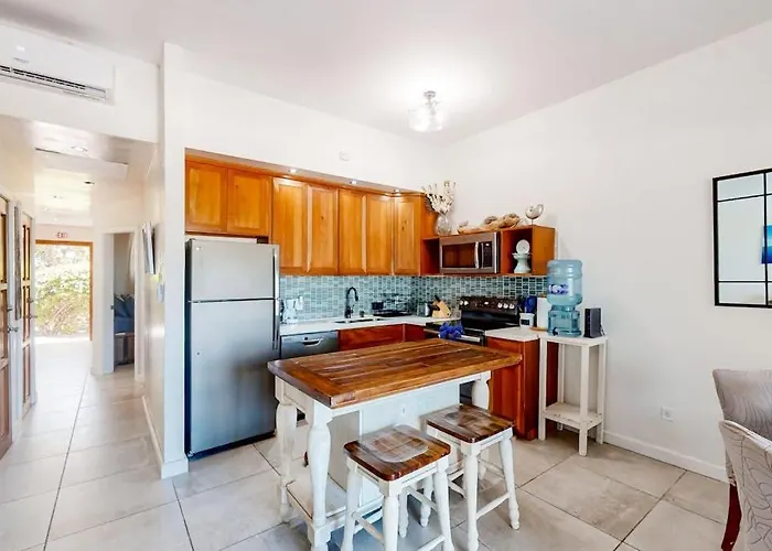 New Oceanfront W Shared Pool Dock Two Kayaks Partial Ac Wifi Сasa de vacaciones