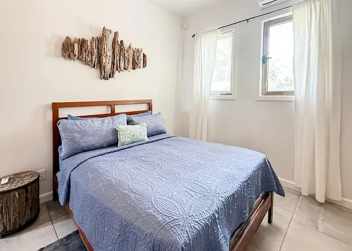 New Oceanfront W Shared Pool Dock Two Kayaks Partial Ac Wifi *