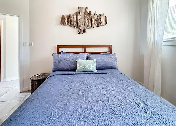 New Oceanfront W Shared Pool Dock Two Kayaks Partial Ac Wifi San Pedro (Ambergris Caye)