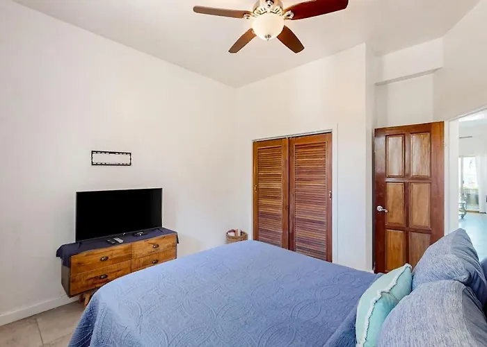New Oceanfront W Shared Pool Dock Two Kayaks Partial Ac Wifi