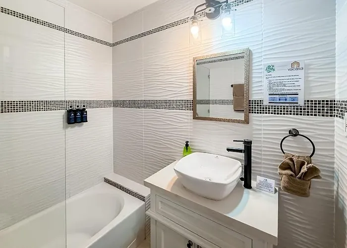 New Oceanfront W Shared Pool Dock Two Kayaks Partial Ac Wifi Сasa de vacaciones San Pedro (Ambergris Caye)