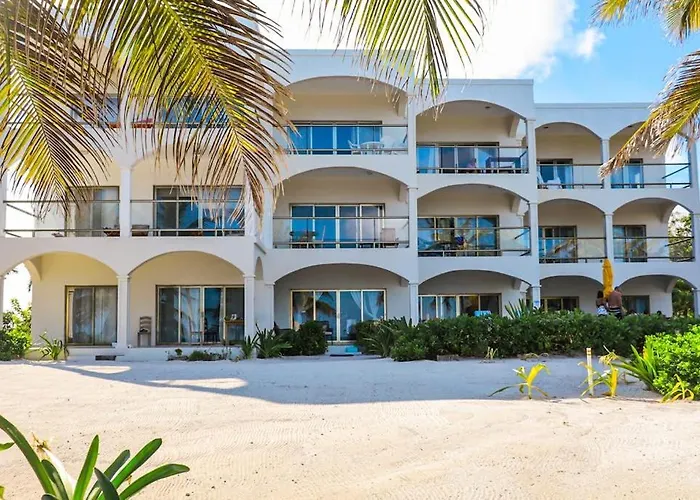 New Oceanfront W Shared Pool Dock Two Kayaks Partial Ac Wifi * San Pedro (Ambergris Caye)